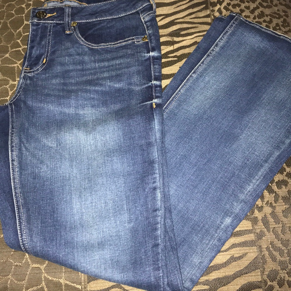 NWOT Seven7 Mid Rise Bootcut Jeans